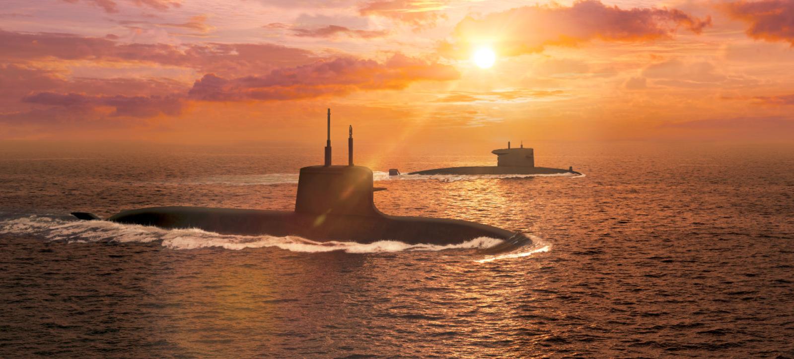 Sous-marins expéditionnaires de la famille Barracuda en mer (avec un couché de soleil)